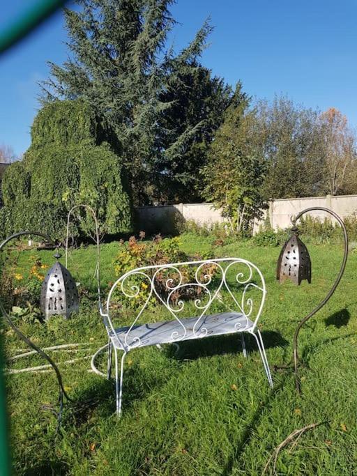 Chaumiere Avec Sa Toiture Recouverte De Chaume !!! Donnemain-Saint-Mames Εξωτερικό φωτογραφία